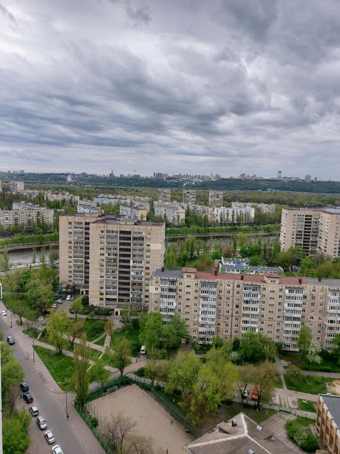 Студія З Неймовірним Краєвидом Біля М Лівобережна Ліфт Інтернет Працює Kijev Kültér fotó
